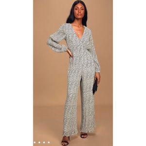 NWT Lulus Spot Print Pleated Wide Leg Jumpsuit
